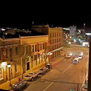 urban-den.richmond-hotels.com/