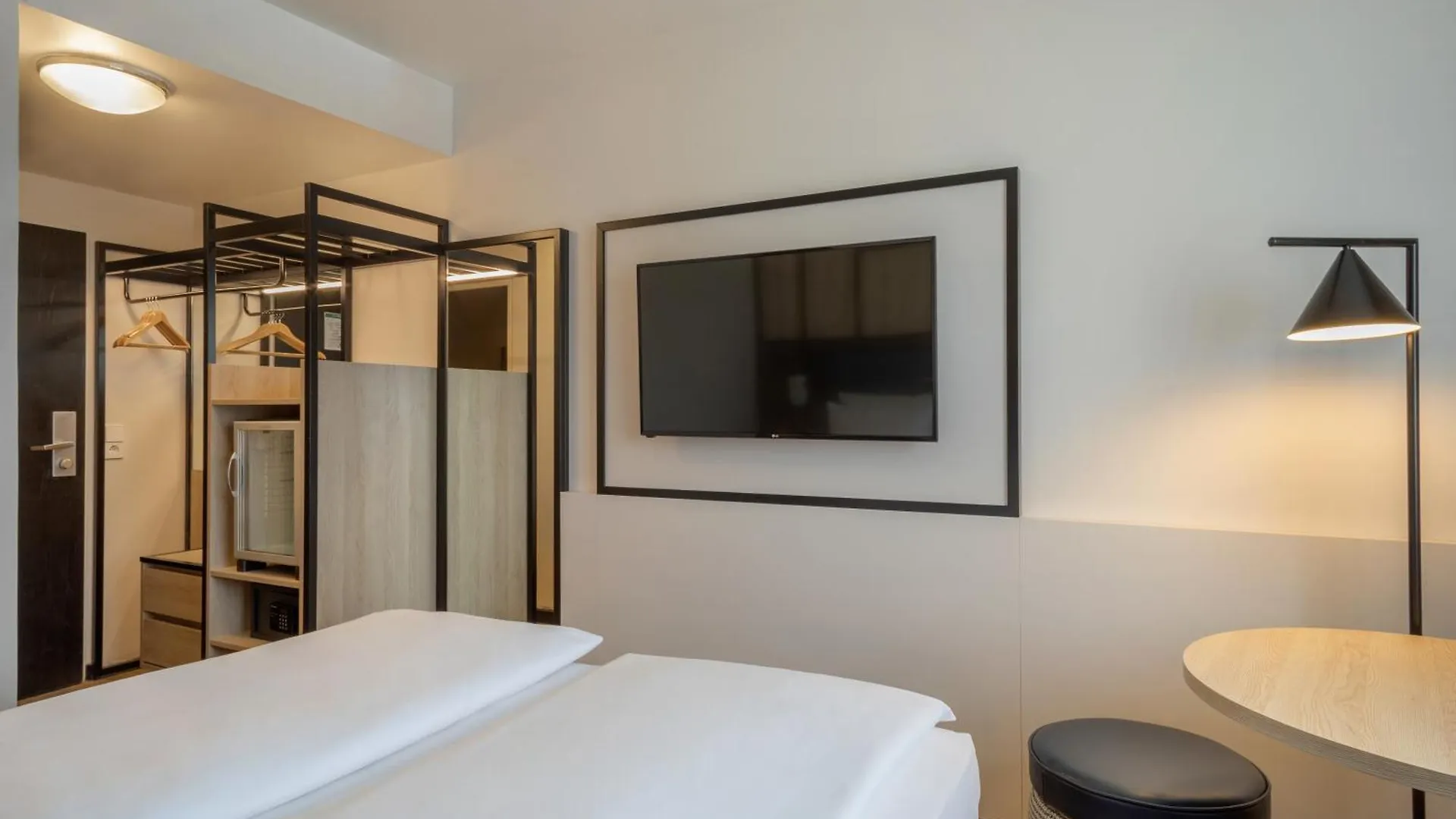 Hotel Muenchen City Center Affiliated By Melia 4*, Munich